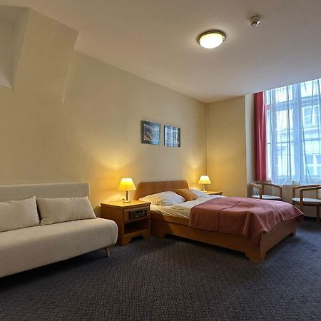 Very Central Apartments, 5 Min To City Center, No Reception Bécs Kültér fotó