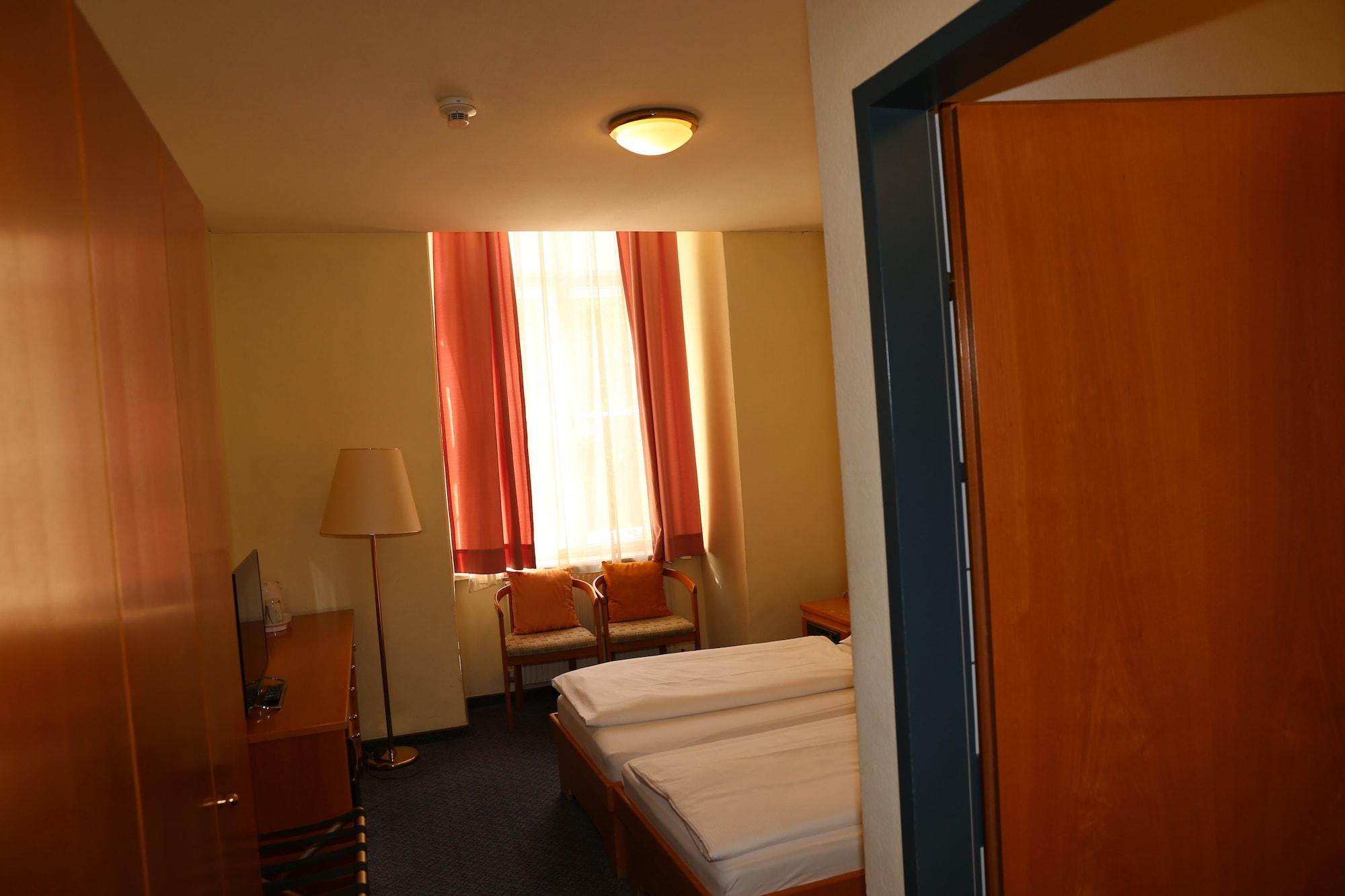 Very Central Apartments, 5 Min To City Center, No Reception Bécs Kültér fotó