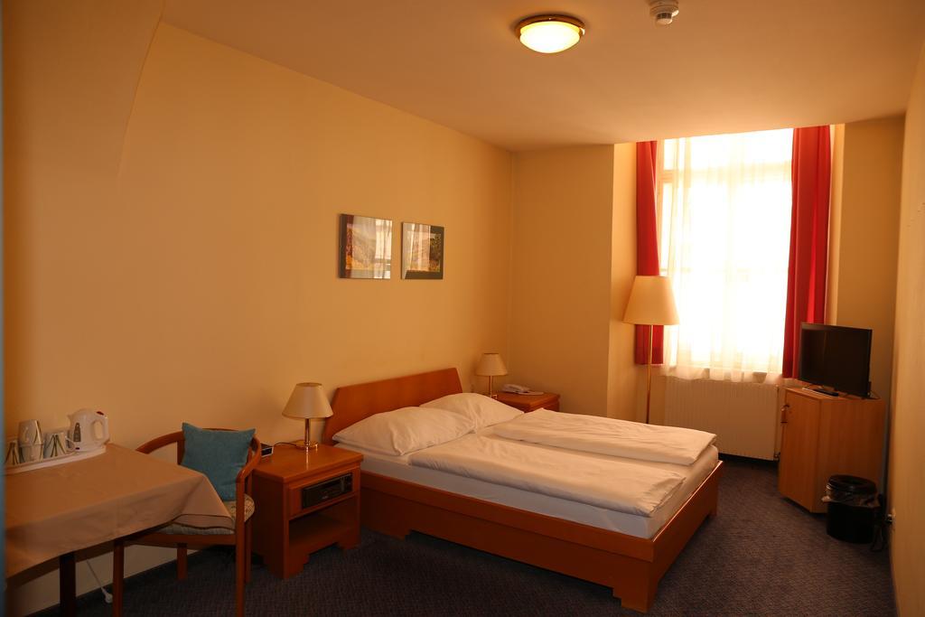 Very Central Apartments, 5 Min To City Center, No Reception Bécs Kültér fotó