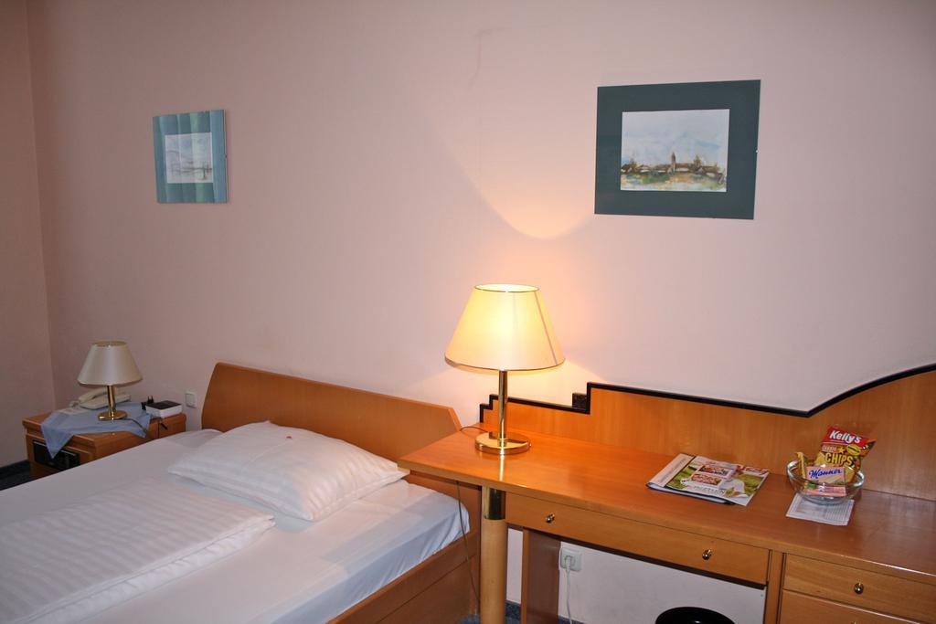 Very Central Apartments, 5 Min To City Center, No Reception Bécs Kültér fotó